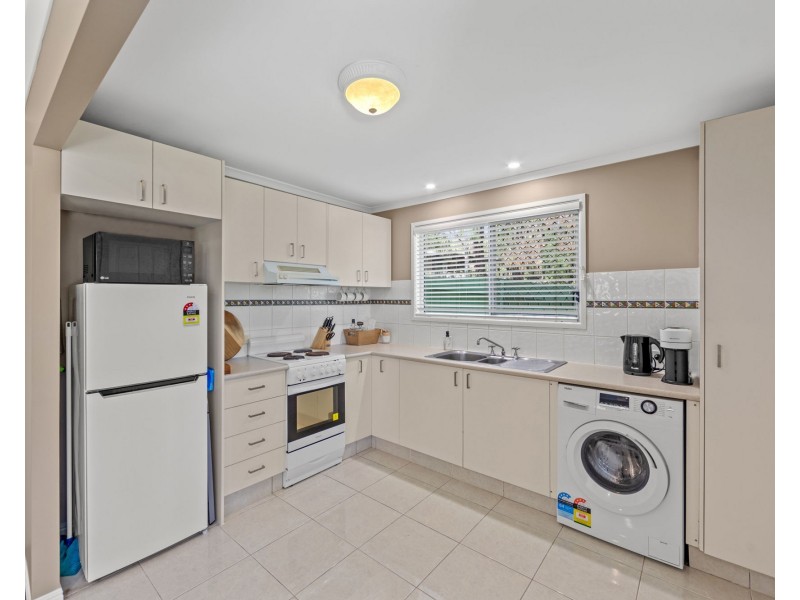 41 Dromana Crescent, Helensvale QLD 4212