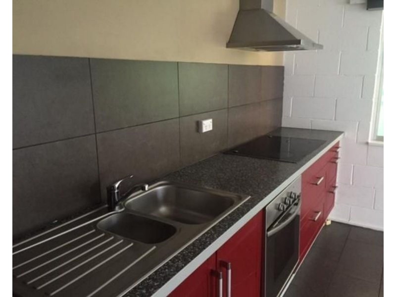 2/23 Sunset Blvd, Surfers Paradise QLD 4217