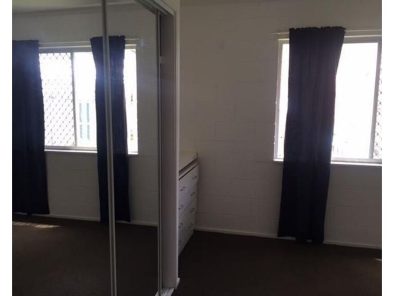 2/23 Sunset Blvd, Surfers Paradise QLD 4217