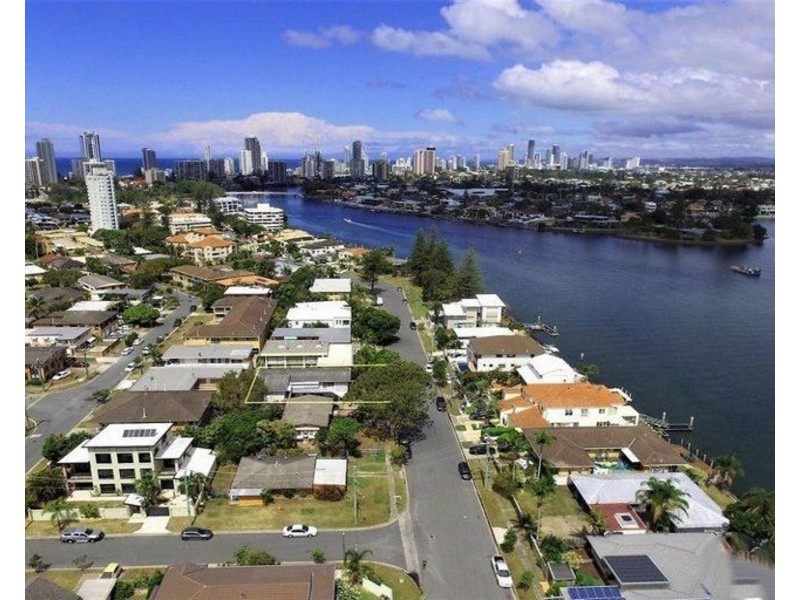 2/23 Sunset Blvd, Surfers Paradise QLD 4217