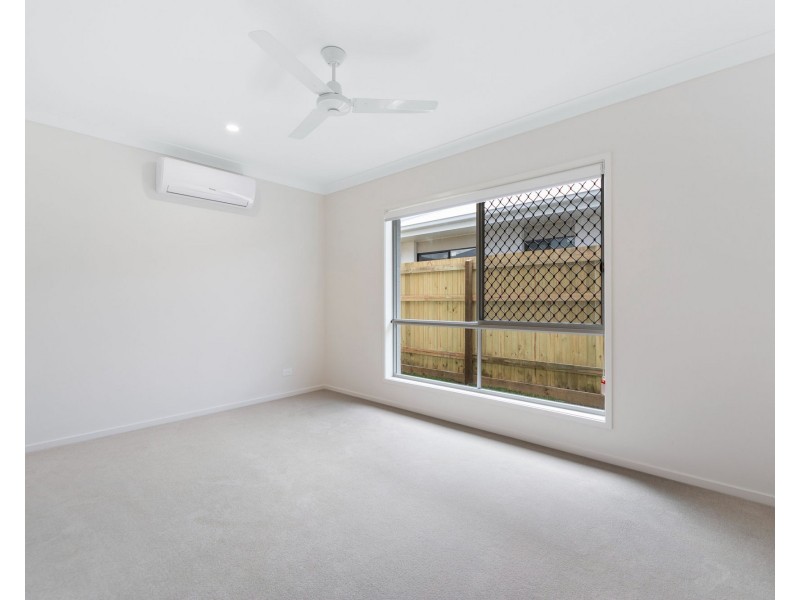 4 Oak Street, Pimpama QLD 4209