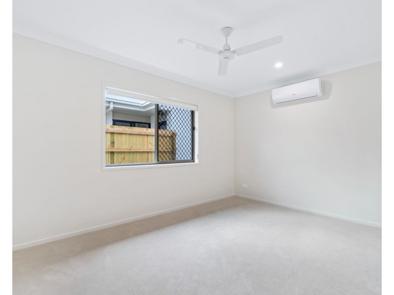 4 Oak Street, Pimpama QLD 4209