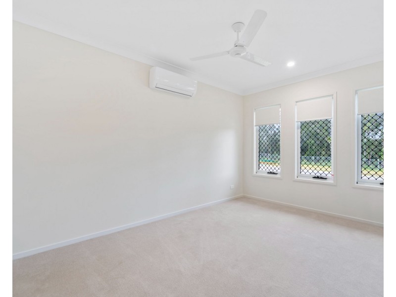 4 Oak Street, Pimpama QLD 4209