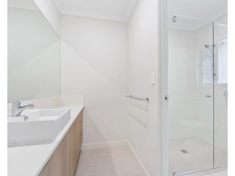 4 Oak Street, Pimpama QLD 4209