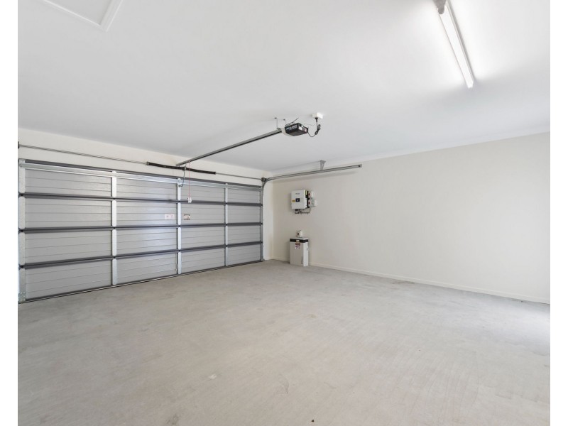 4 Oak Street, Pimpama QLD 4209