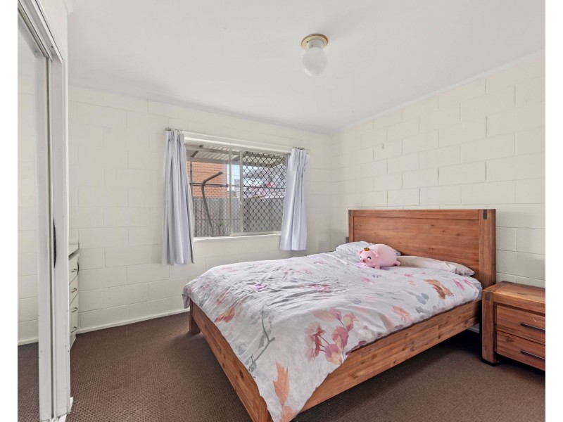 2/23 Sunset Boulevard, Surfers Paradise QLD 4217