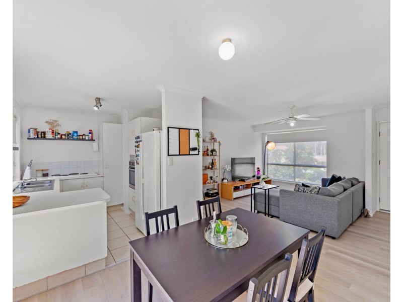 4/11-39 Kingaroy Avenue, Helensvale QLD 4212