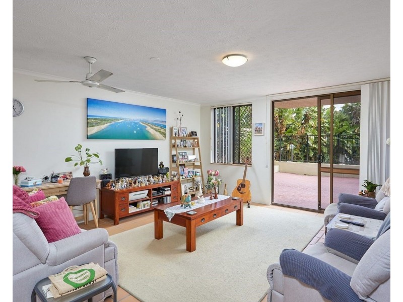 4/3355 Surfers Paradise Boulevard, Surfers Paradise QLD 4217