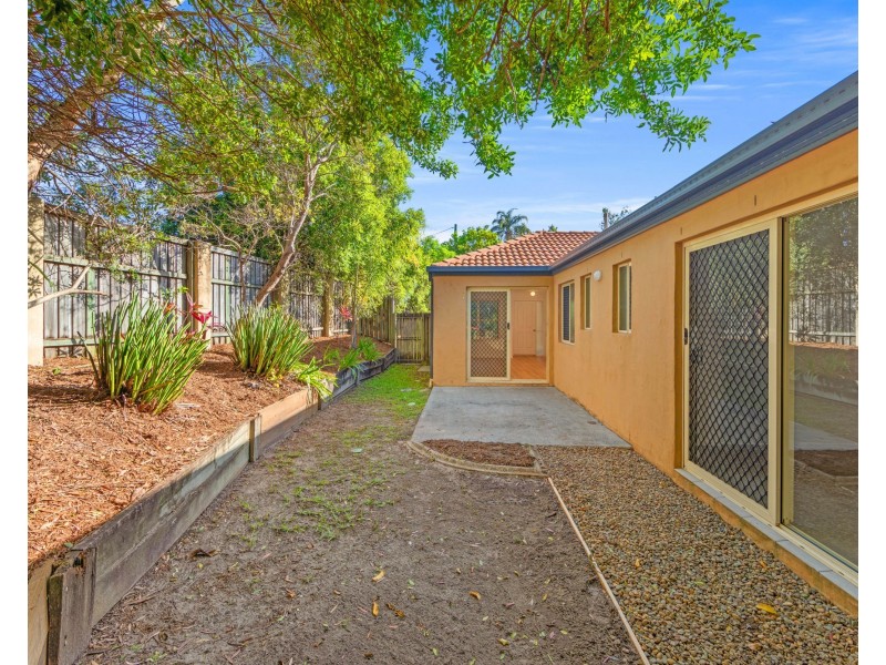 1/173 Government Road, Labrador QLD 4215