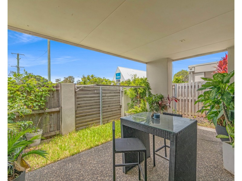 8 La Savina Drive, Coombabah QLD 4216