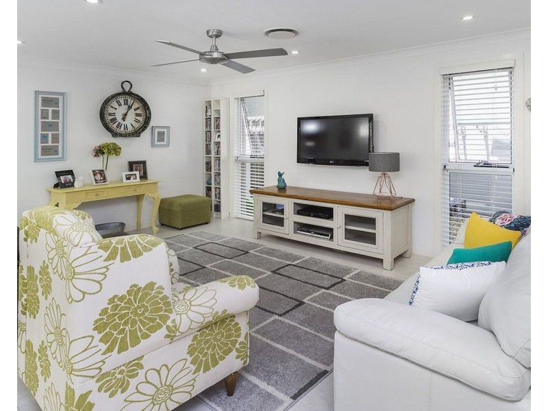 2 Limmen Street, Pimpama QLD 4209