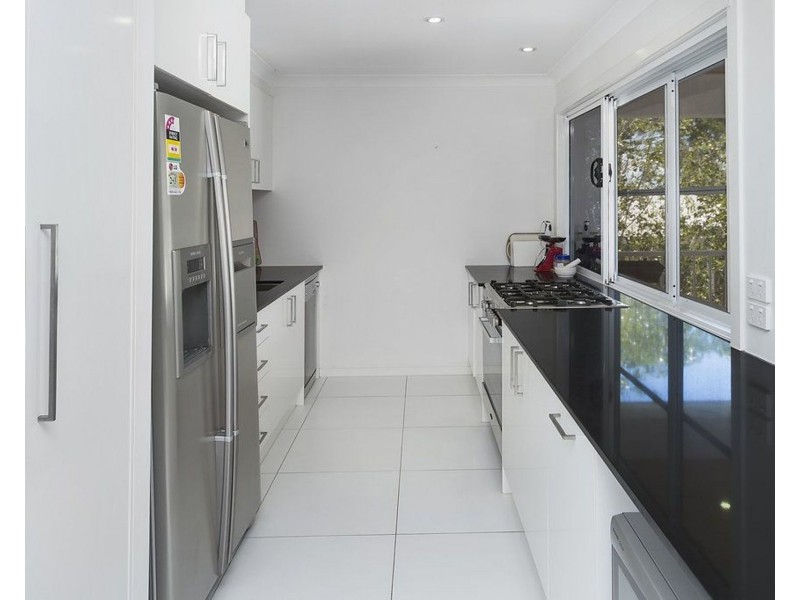 2 Limmen Street, Pimpama QLD 4209