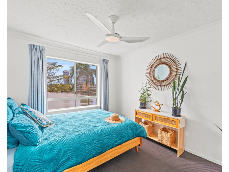 11/11-19 Taylor Street, Biggera Waters QLD 4216