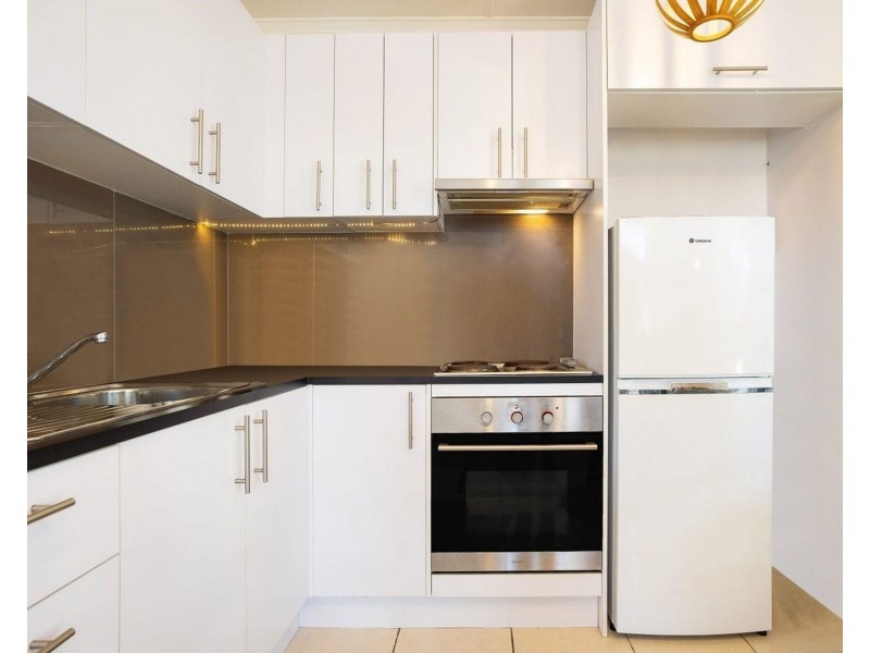 5/39 Sunset Blvd, Surfers Paradise QLD 4217