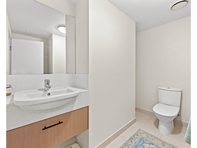 1310/2 Activa Way, Hope Island QLD 4212