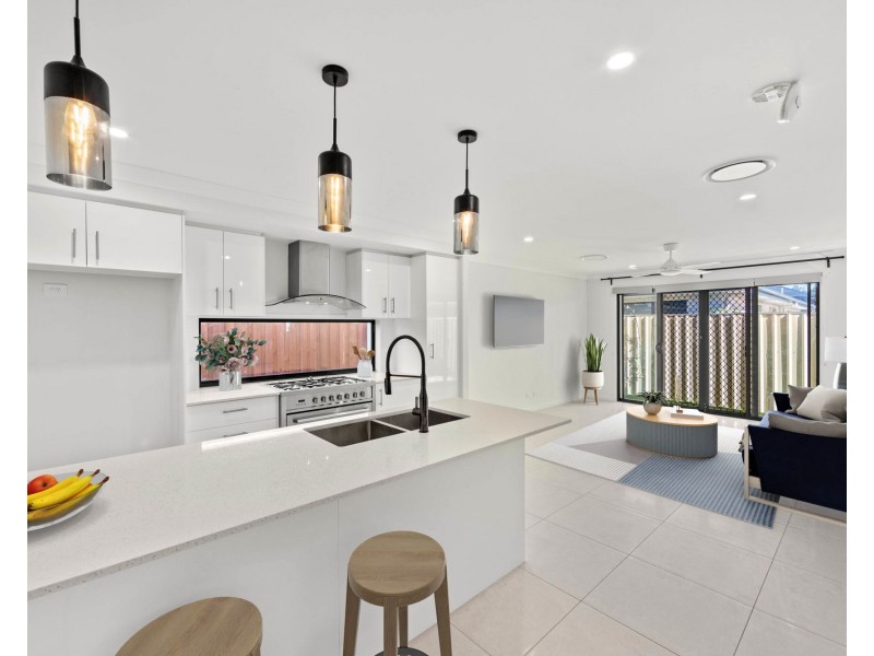 17 Elise Avenue, Coomera QLD 4209