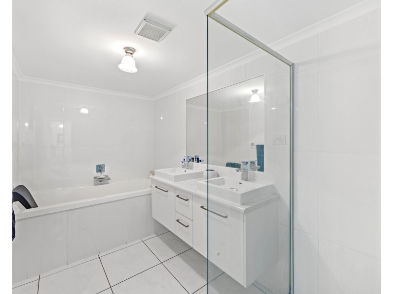 23/11-19 Taylor Street, Biggera Waters QLD 4216