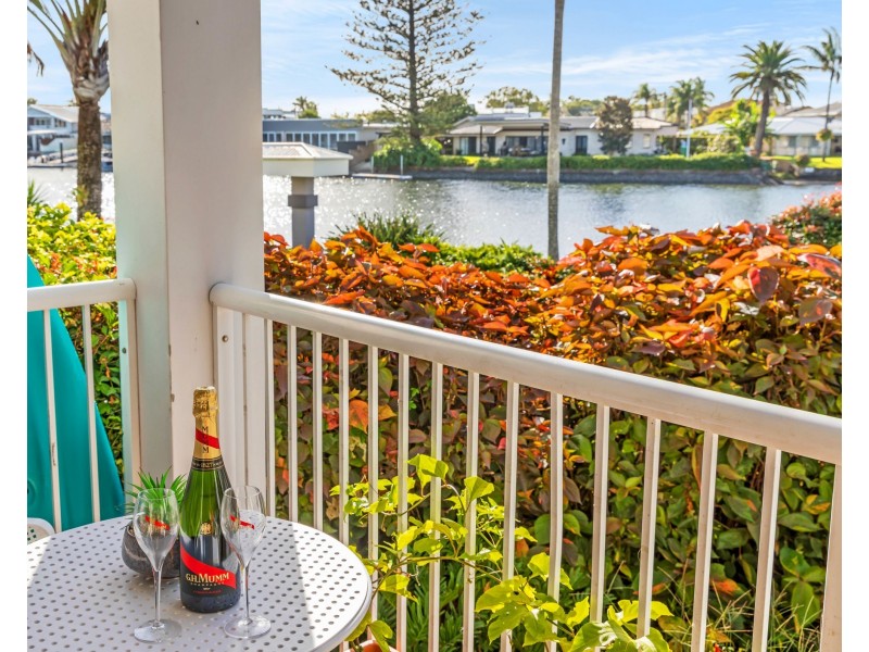 17/11-19 Taylor Street, Biggera Waters QLD 4216