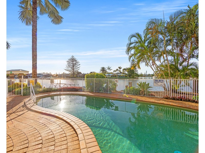 17/11-19 Taylor Street, Biggera Waters QLD 4216