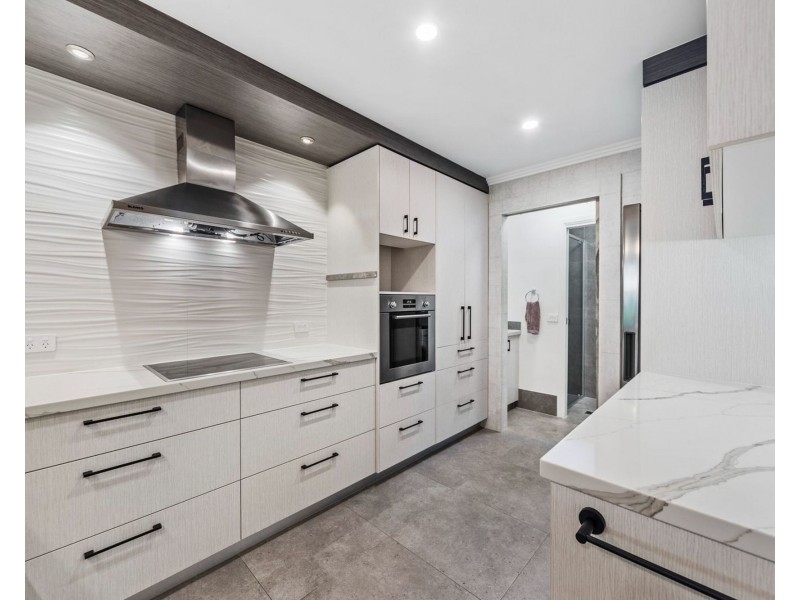34 John Lund Drive, Hope Island QLD 4212