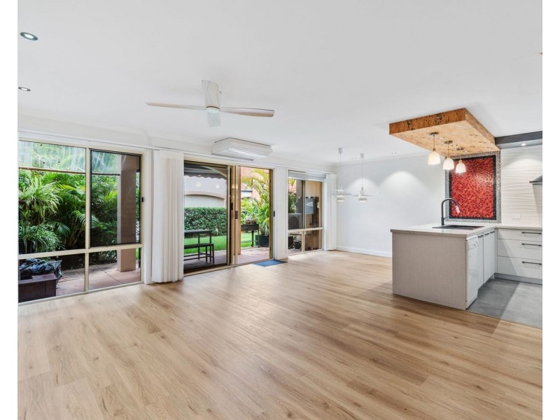 34 John Lund Drive, Hope Island QLD 4212