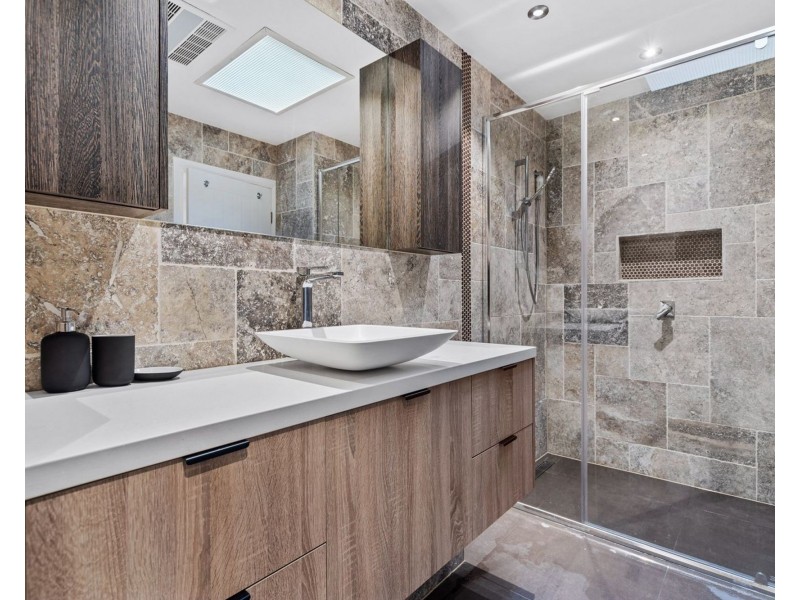 34 John Lund Drive, Hope Island QLD 4212