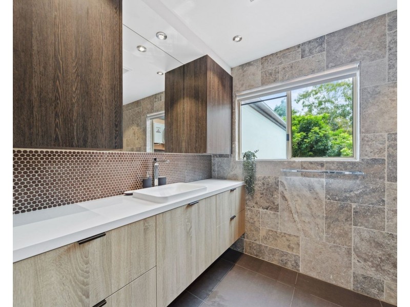 34 John Lund Drive, Hope Island QLD 4212