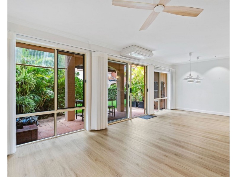 34 John Lund Drive, Hope Island QLD 4212