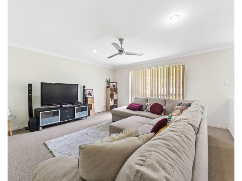 6 McGuire Court, Maudsland QLD 4210