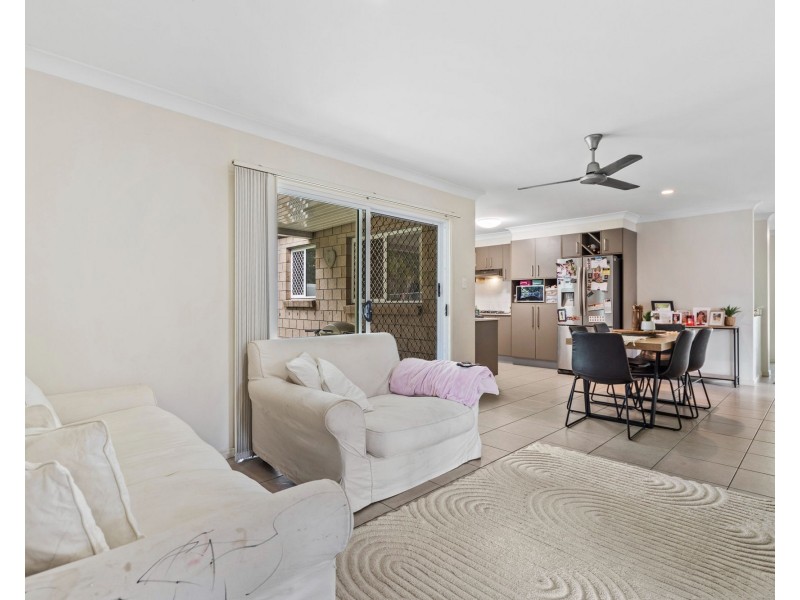 6 McGuire Court, Maudsland QLD 4210