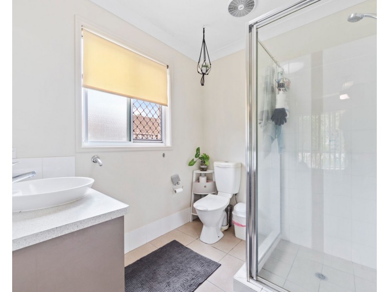 6 McGuire Court, Maudsland QLD 4210