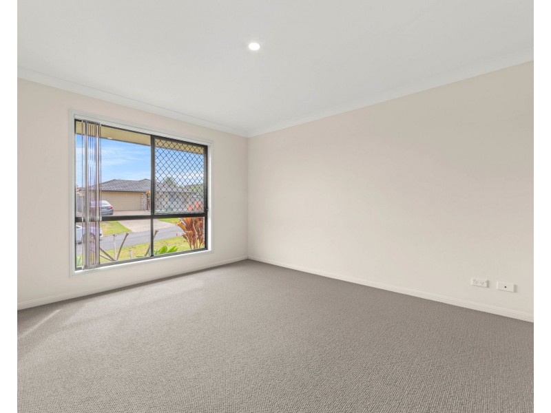 7 Edgeware Road, Pimpama QLD 4209