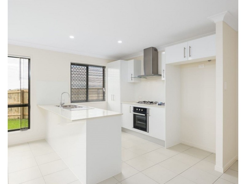 10 Osprey Street, Redbank Plains QLD 4301