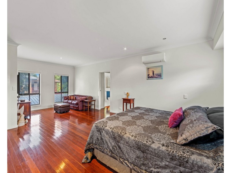 16 Luxor Street, Southport QLD 4215