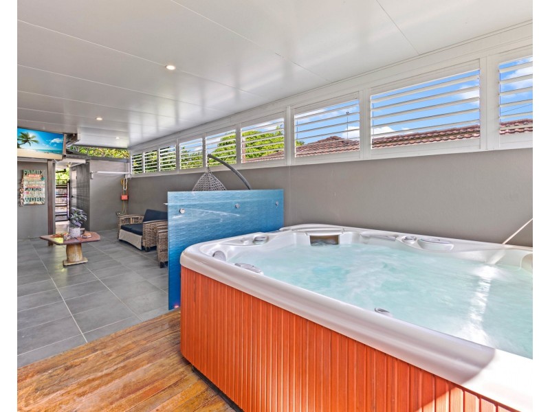 16 Luxor Street, Southport QLD 4215