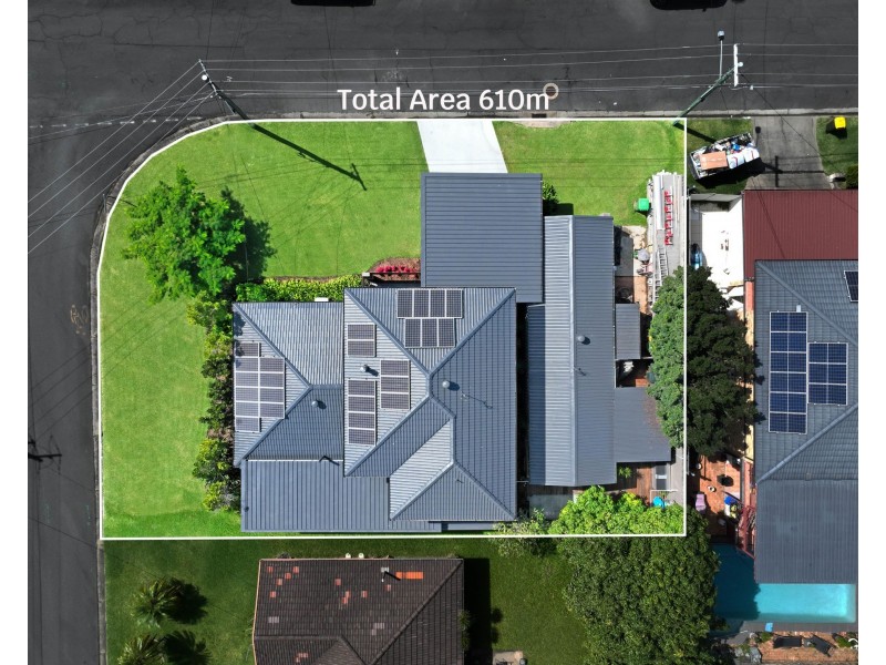 16 Luxor Street, Southport QLD 4215