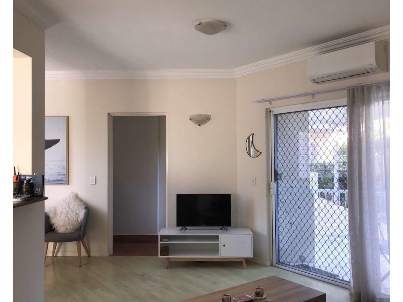 2/4 Saint Kilda Avenue, Broadbeach QLD 4218