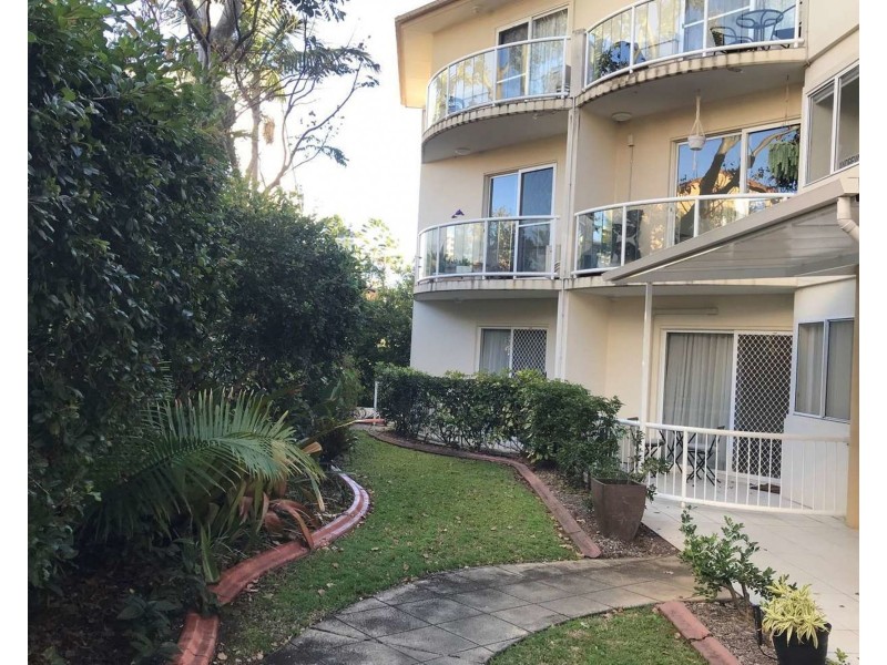 2/4 Saint Kilda Avenue, Broadbeach QLD 4218