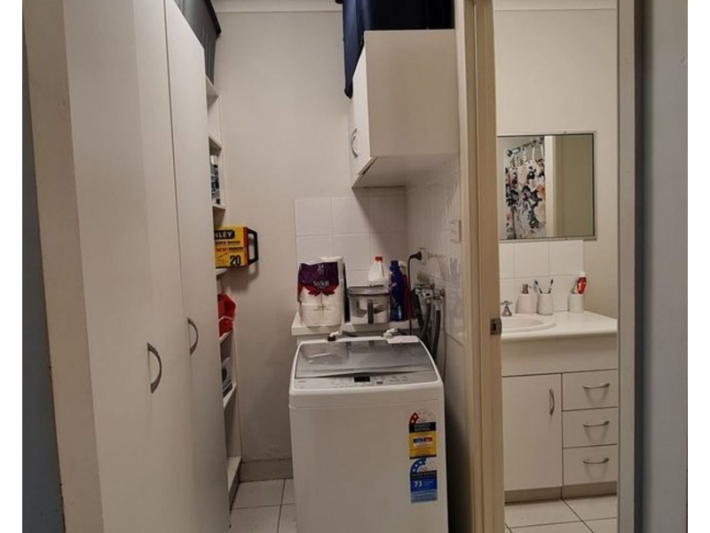 4/39 Sunset Blvd, Surfers Paradise QLD 4217