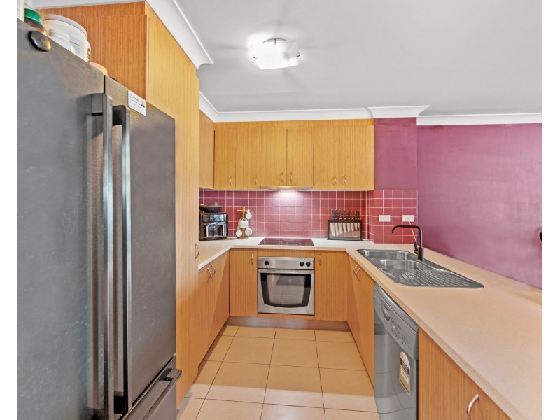1015/33 Clark Street, Biggera Waters QLD 4216