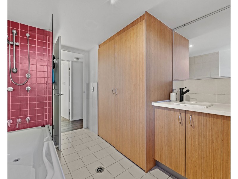 1015/33 Clark Street, Biggera Waters QLD 4216