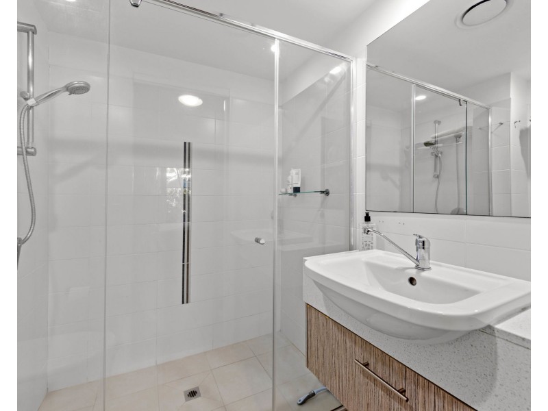 2106/2 Activa Way, Hope Island QLD 4212
