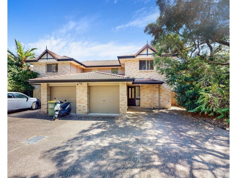 2/36 Billington Street, Labrador QLD 4215