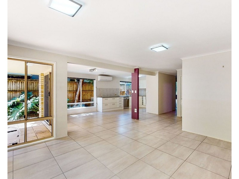 2/36 Billington Street, Labrador QLD 4215