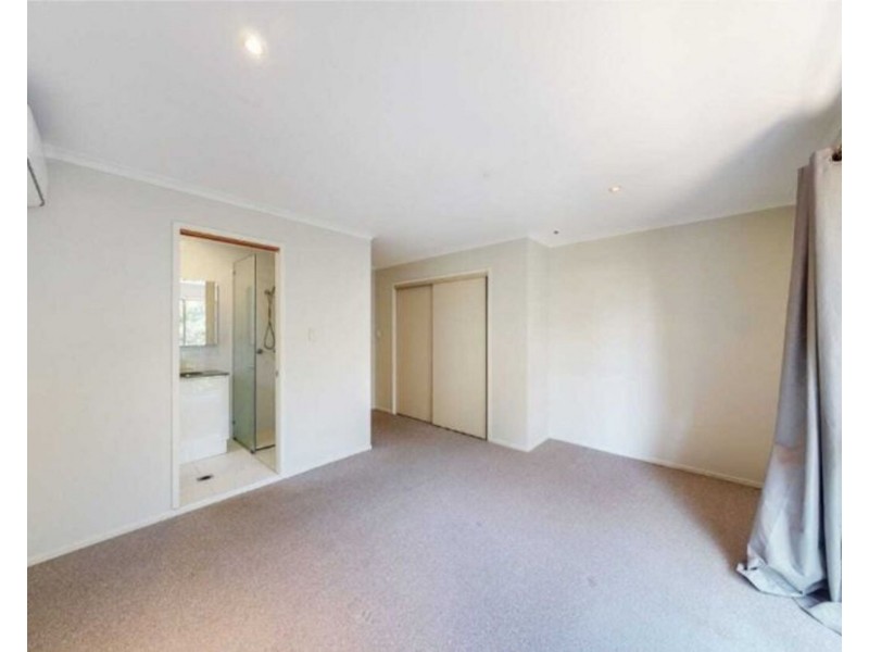 2/36 Billington Street, Labrador QLD 4215