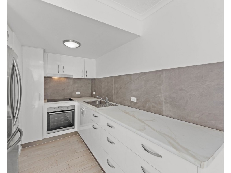 4/199 Surf Parade, Surfers Paradise QLD 4217
