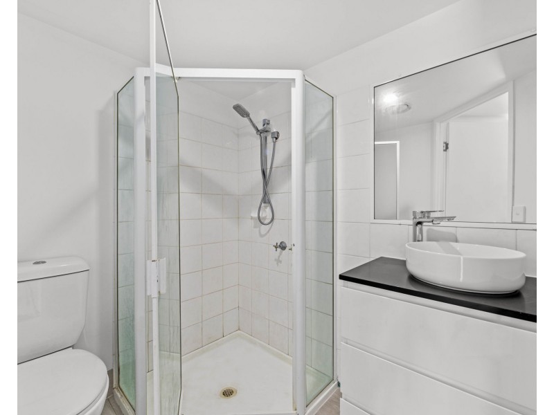 4/199 Surf Parade, Surfers Paradise QLD 4217
