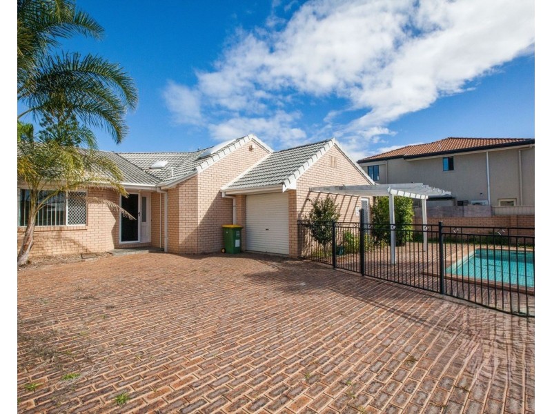 14 Cabana Blvd, Benowa QLD 4217