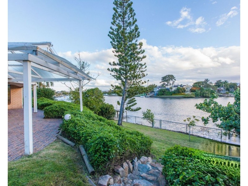 14 Cabana Blvd, Benowa QLD 4217