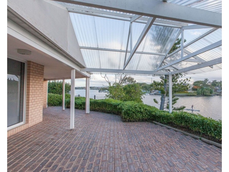 14 Cabana Blvd, Benowa QLD 4217